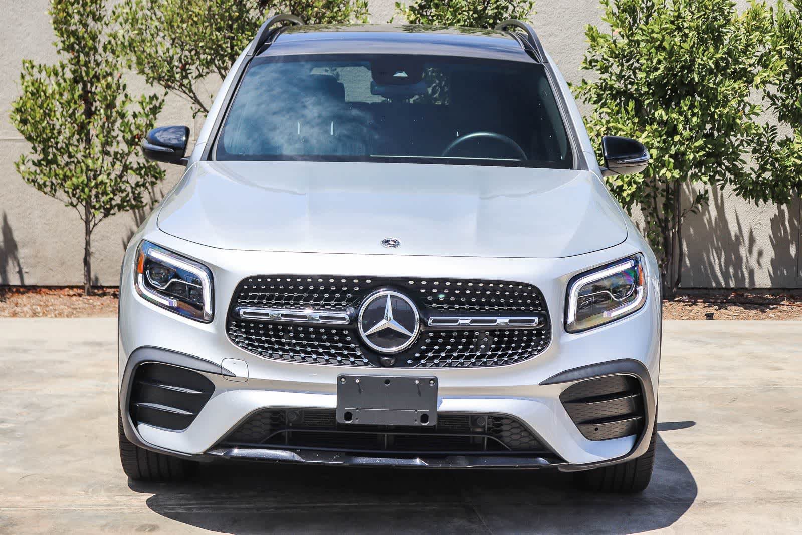 Used 2023 Mercedes-Benz GLB 250 image 2