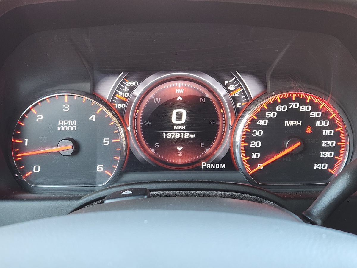 Used 2015 GMC Yukon Denali w/ Premium Package AWD/4WD image 29