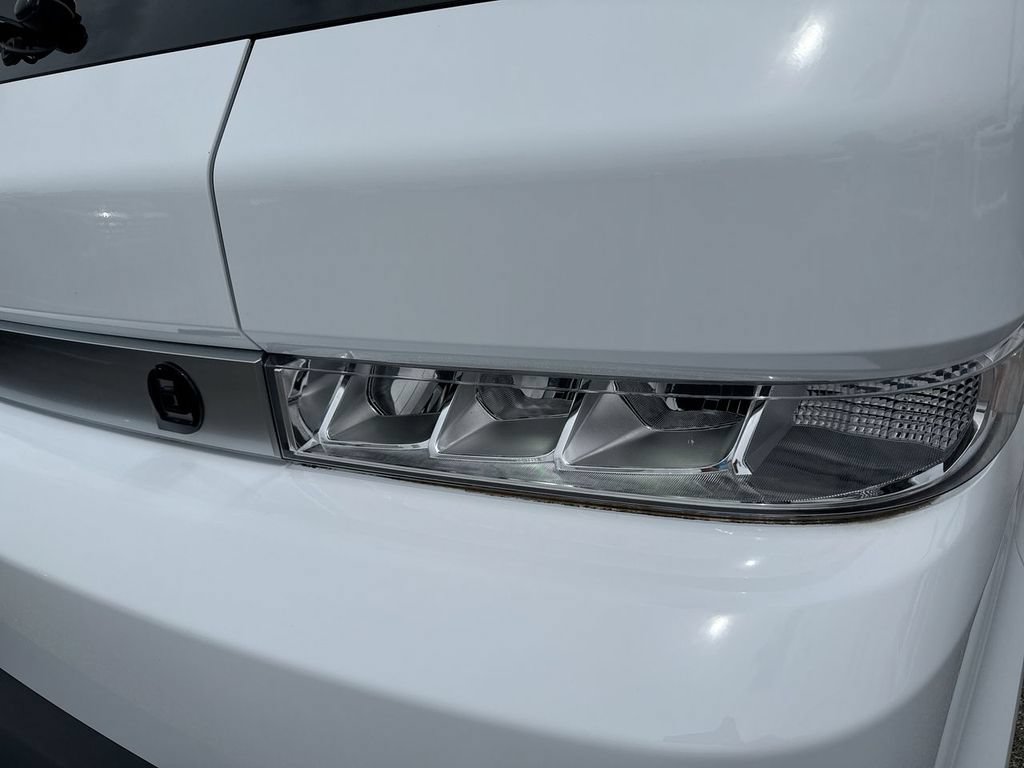 Used 2024 Chevrolet Brightdrop 600 w/ Battery Pack, Max Range AWD/4WD image 10