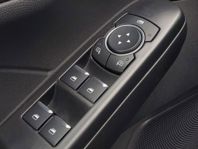 Used 2025 Ford Escape SE image 12