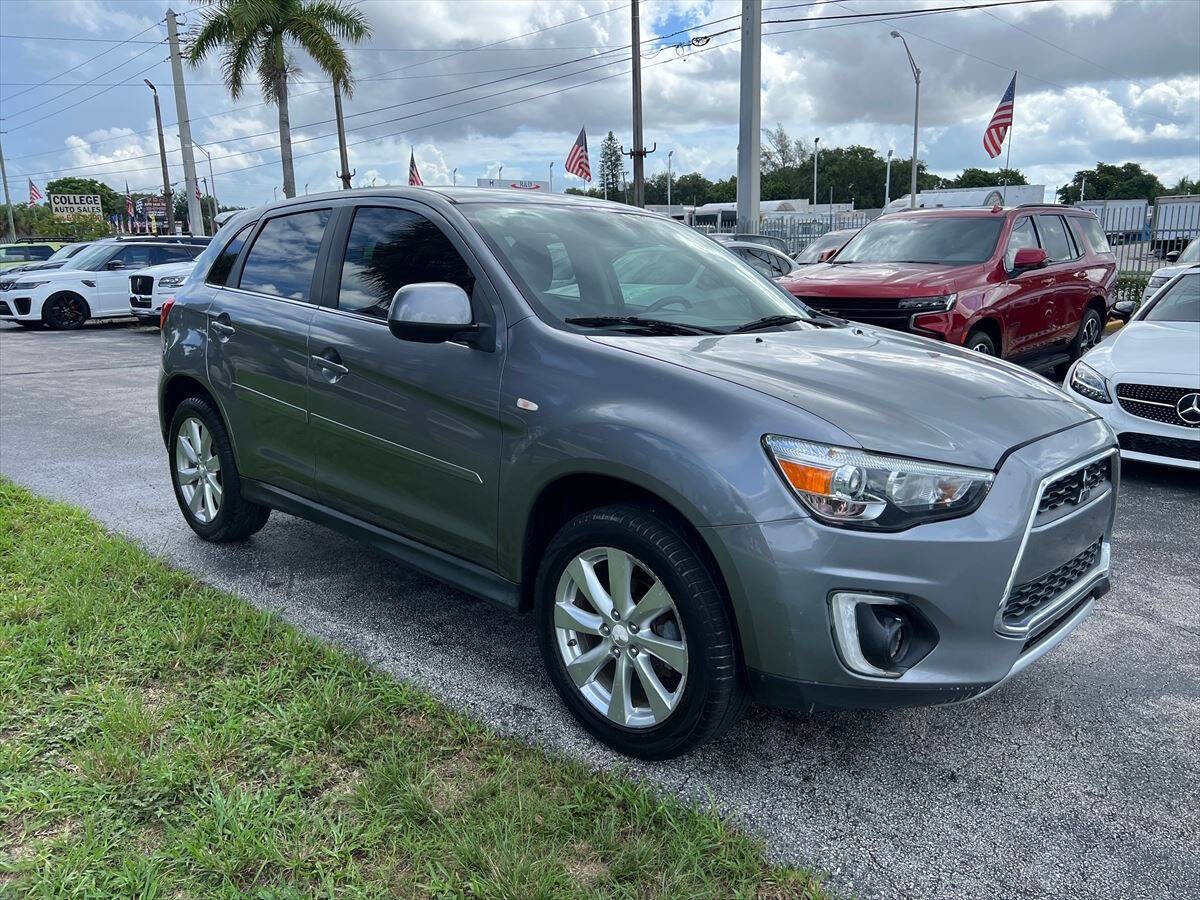 Used 2015 Mitsubishi Outlander Sport SE image 4