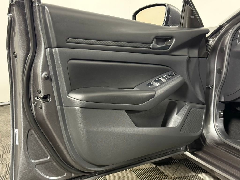 Used 2023 Nissan Altima 2.5 S FWD image 27