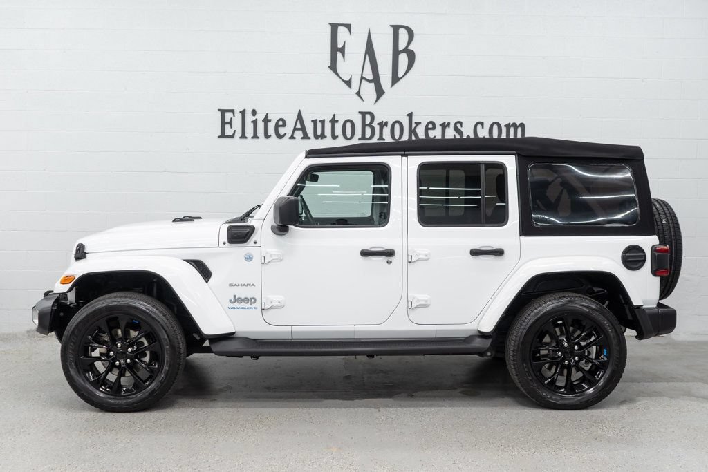 Used 2023 Jeep Wrangler Unlimited Sahara w/ Cold Weather Group AWD/4WD image 2