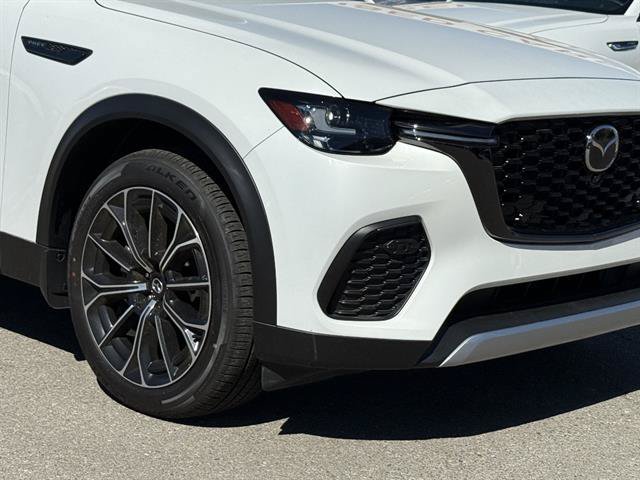 New 2025 MAZDA CX-70 Plug-In Hybrid w/ Premium Plus AWD/4WD image 2