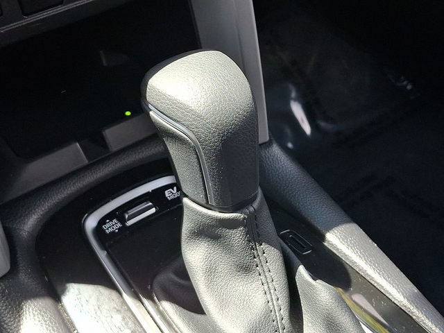 Used 2025 Toyota Corolla Cross AWD Hybrid image 14