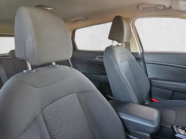 Used 2025 Kia Sportage LX image 23