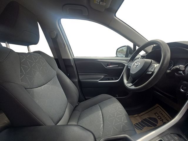Used 2020 Toyota RAV4 XLE w/ All Weather Liner Package image 16