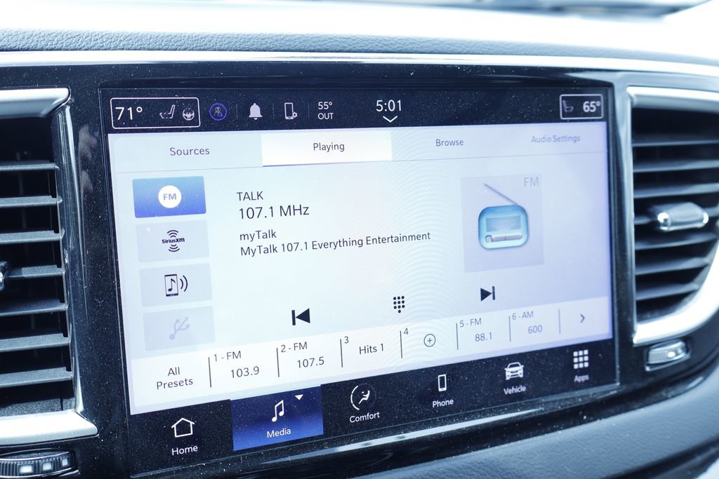 Certified 2023 Chrysler Pacifica Touring-L FWD image 34