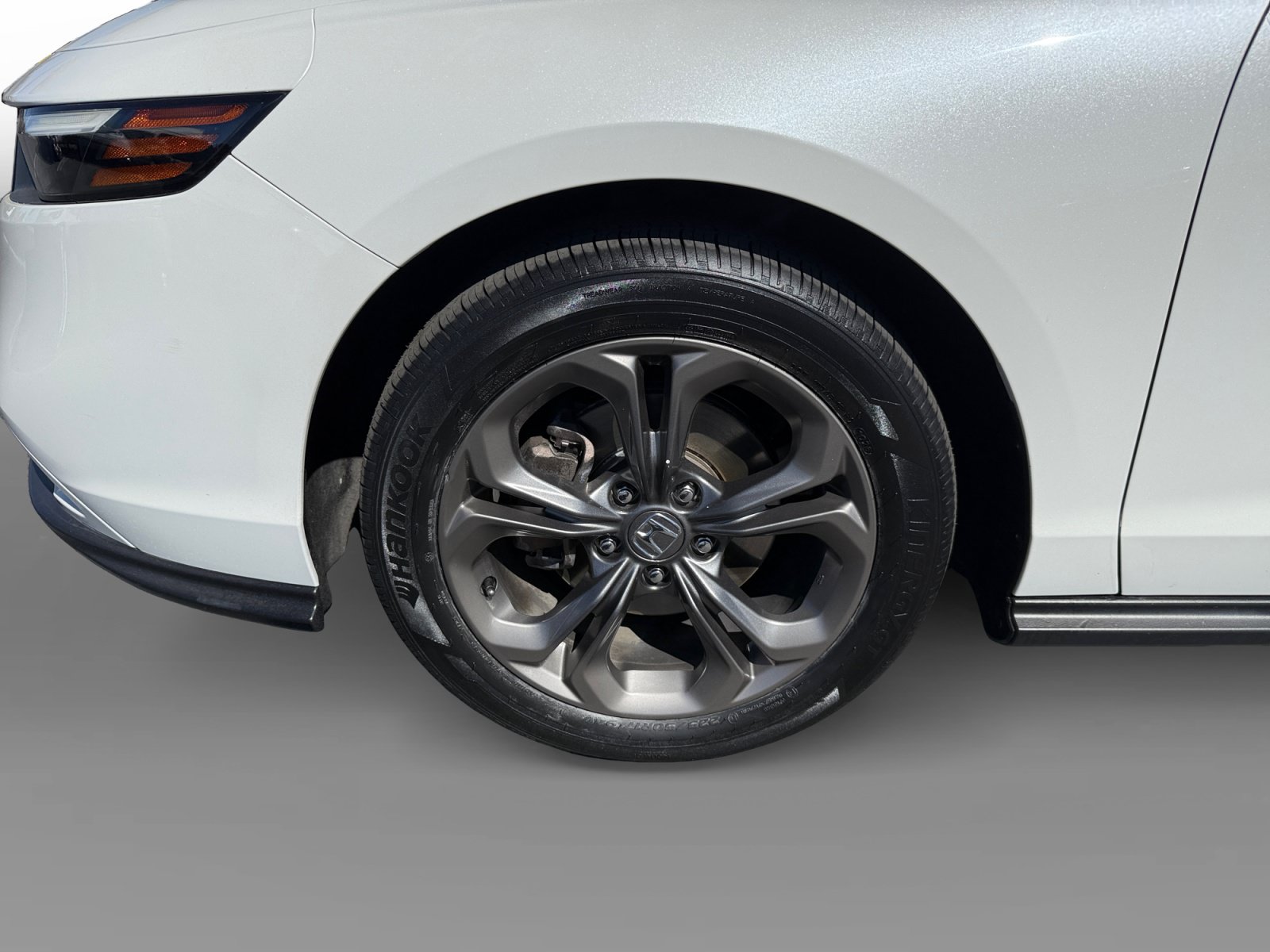 Certified 2023 Honda Accord EX image 9