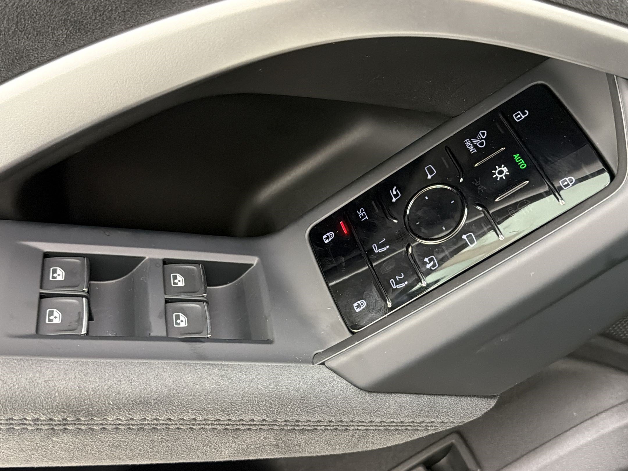 New 2026 Audi SQ5 Premium Plus AWD/4WD image 17
