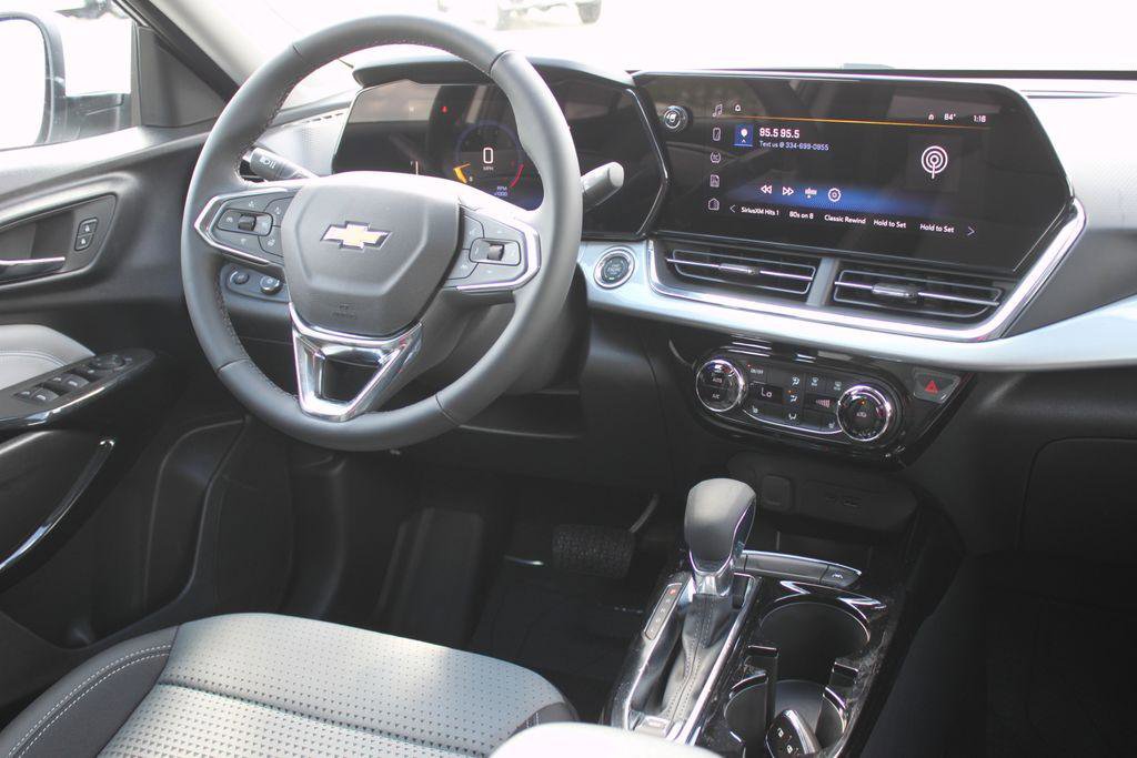 New 2026 Chevrolet Trax LT w/ Driver Confidence Package image 9