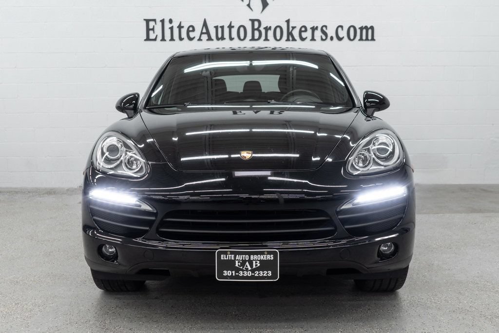 Used 2014 Porsche Cayenne S AWD/4WD image 3