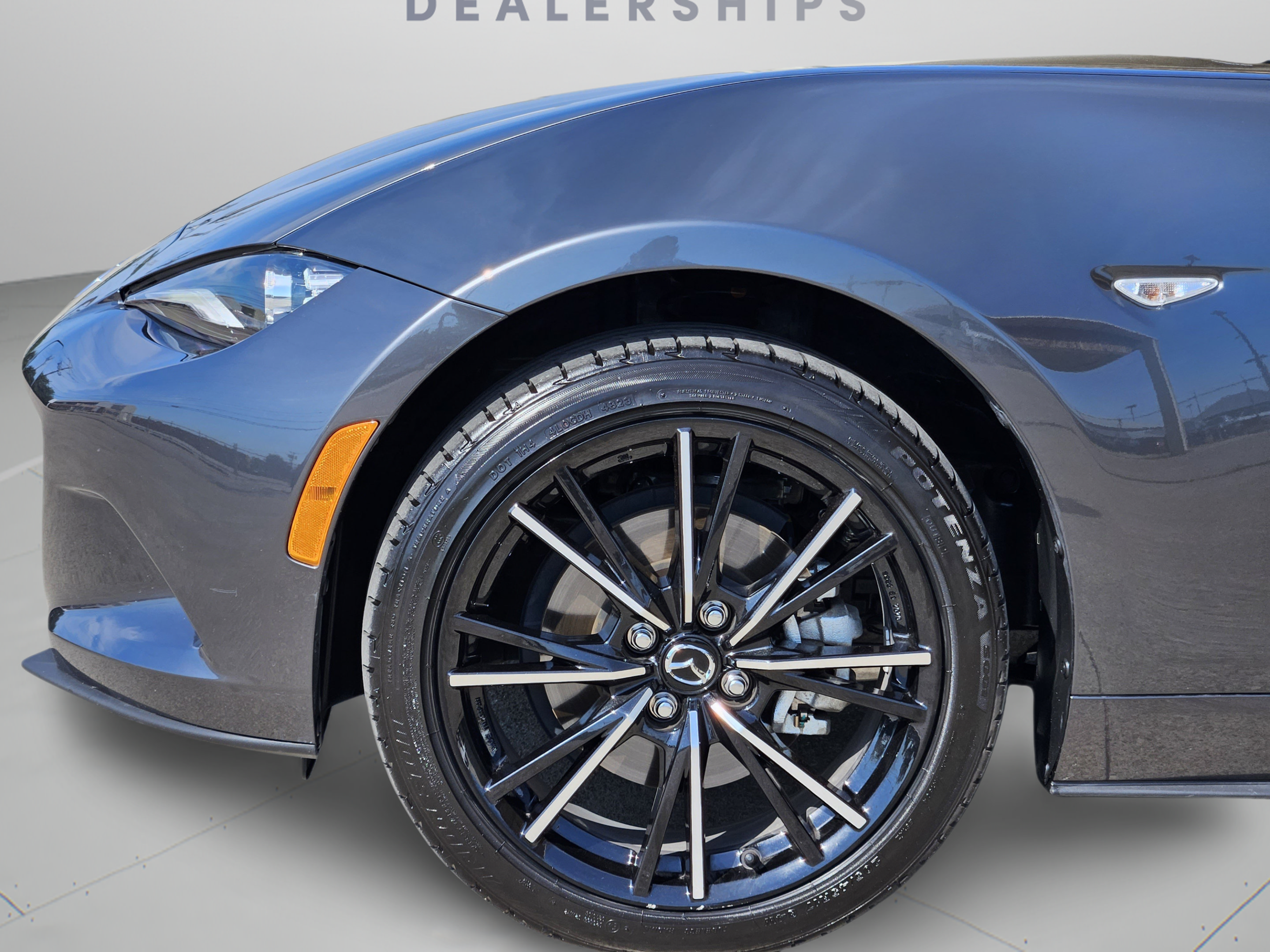 Used 2024 MAZDA MX-5 Miata RF Grand Touring RWD image 31