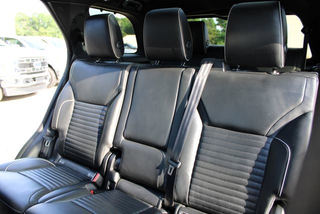 Used 2020 Land Rover Discovery HSE Luxury image 55