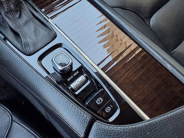 Used 2018 Volvo XC90 T5 Momentum w/ Convenience Package image 25