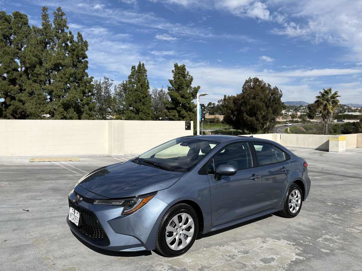 Used 2025 Toyota Corolla LE image 4
