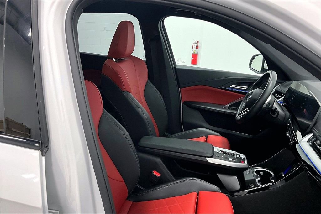 Used 2025 BMW X1 xDrive28i image 7