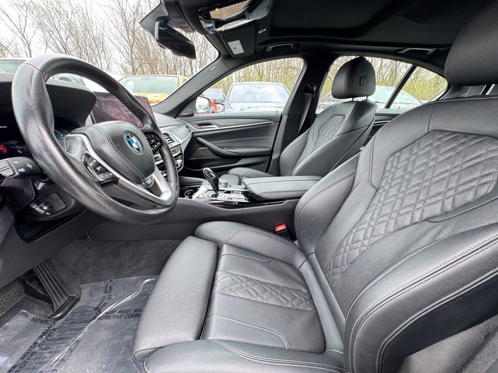 Certified 2023 BMW 530e xDrive w/ Premium Package AWD/4WD image 20
