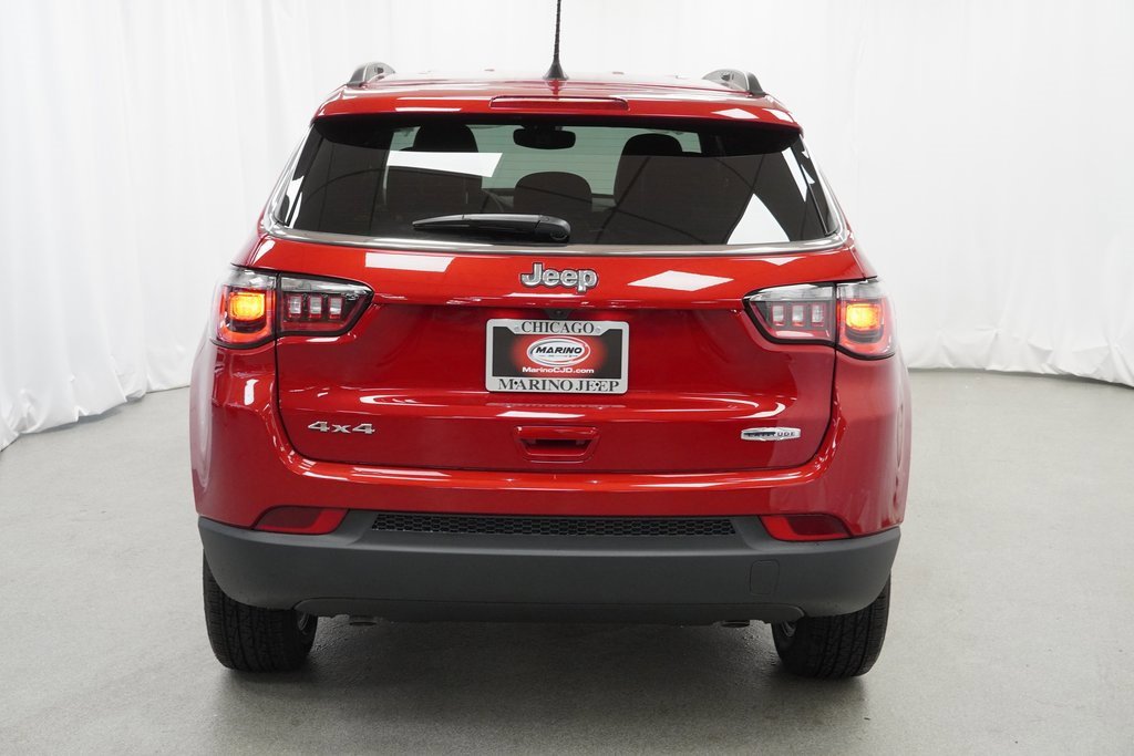 Certified 2025 Jeep Compass Latitude w/ Convenience Group image 11