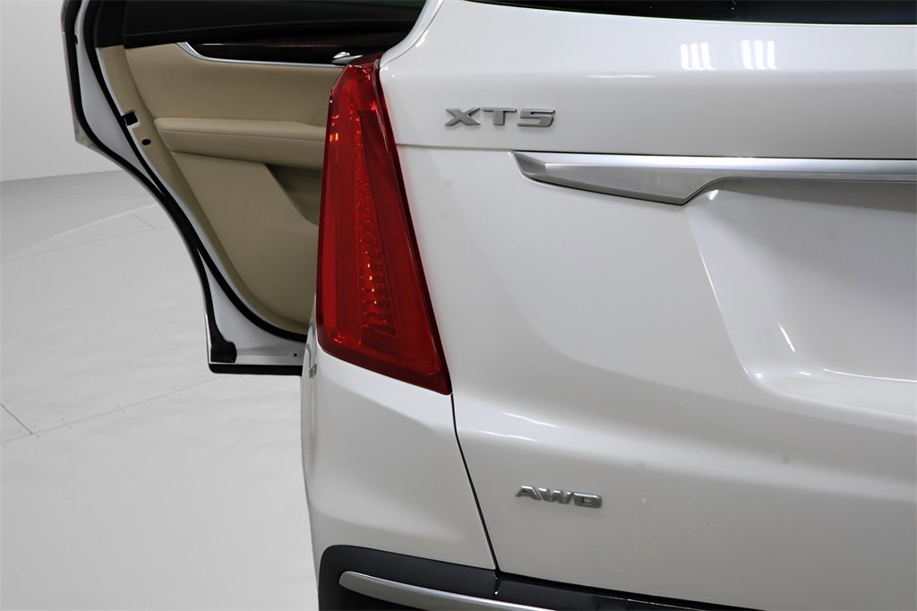 Used 2018 Cadillac XT5 Luxury image 37