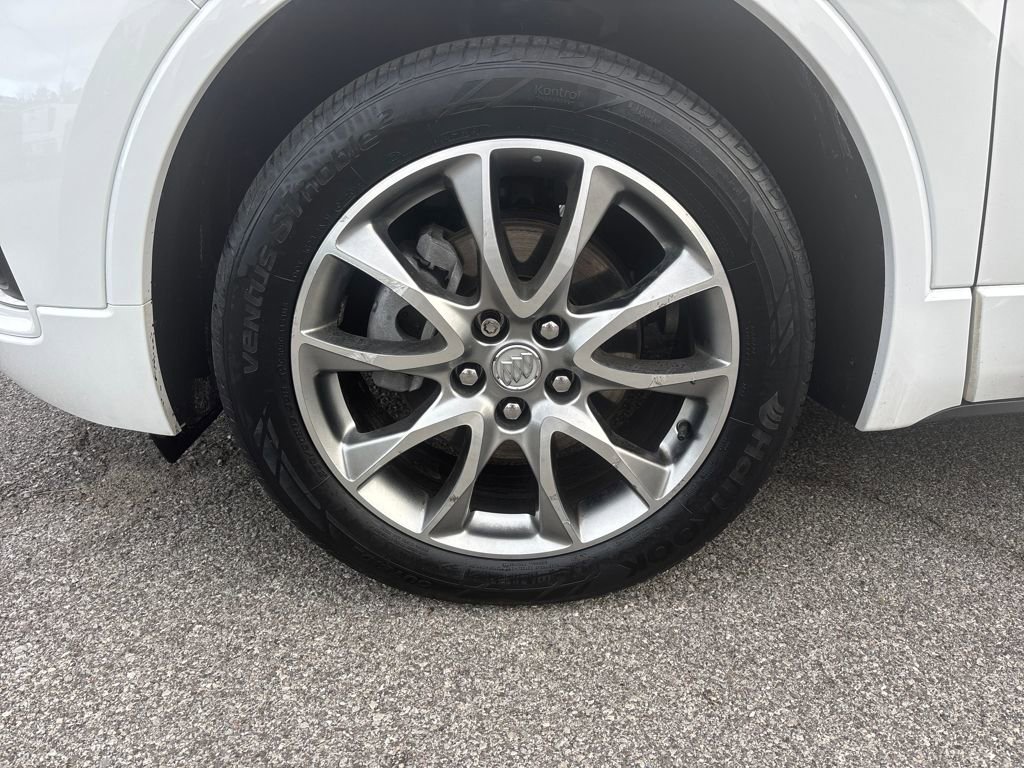 Used 2020 Buick Envision Essence w/ Experience Buick Package image 34