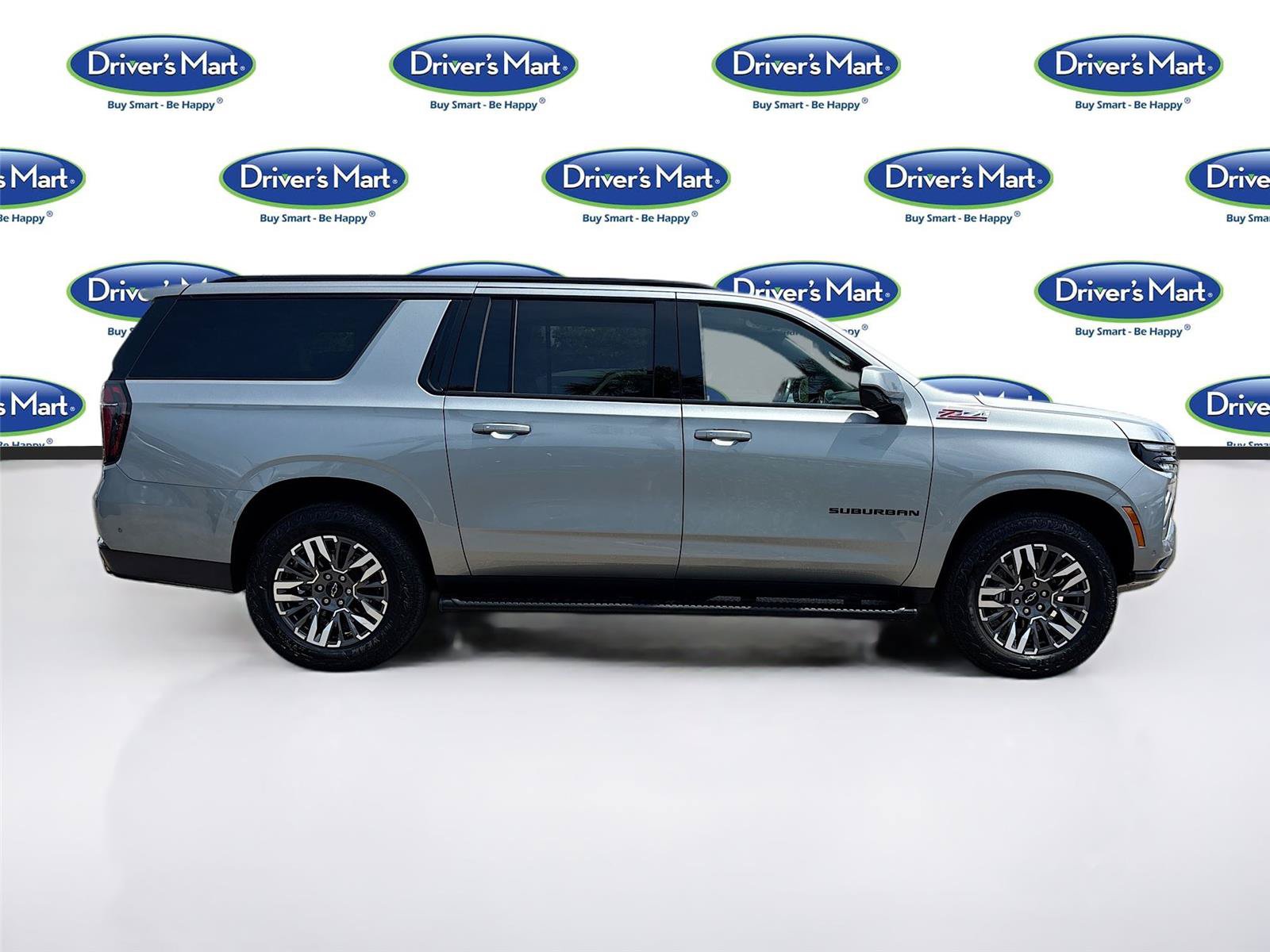 Used 2025 Chevrolet Suburban Z71 AWD/4WD image 8