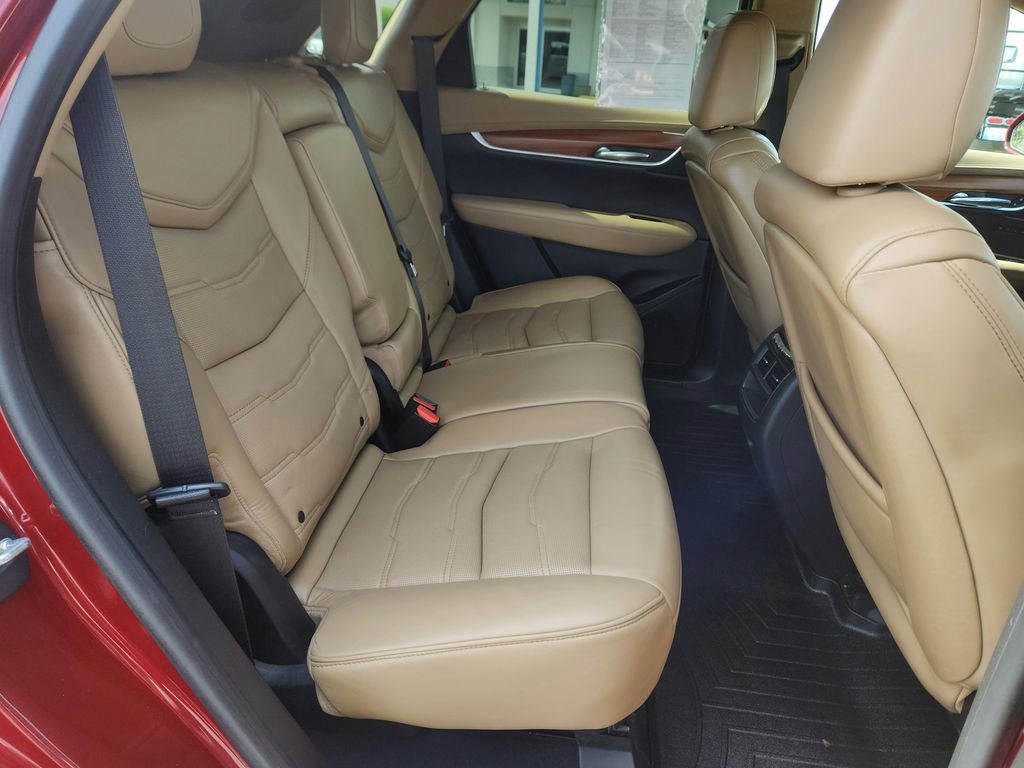 Used 2017 Cadillac XT5 Platinum image 28