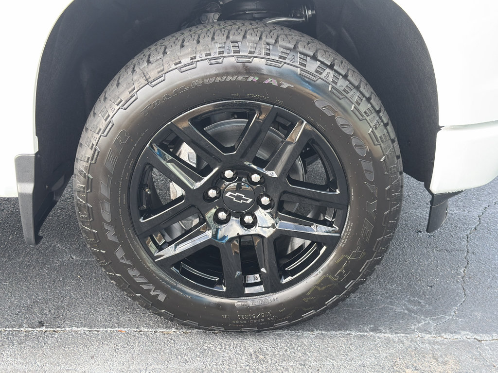 New 2026 Chevrolet Silverado 1500 Custom w/ Turbomax Blackout Package AWD/4WD image 32
