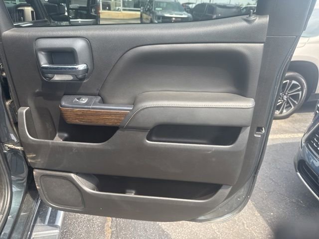 Used 2018 GMC Sierra 2500 Denali w/ Duramax Plus Package AWD/4WD image 27