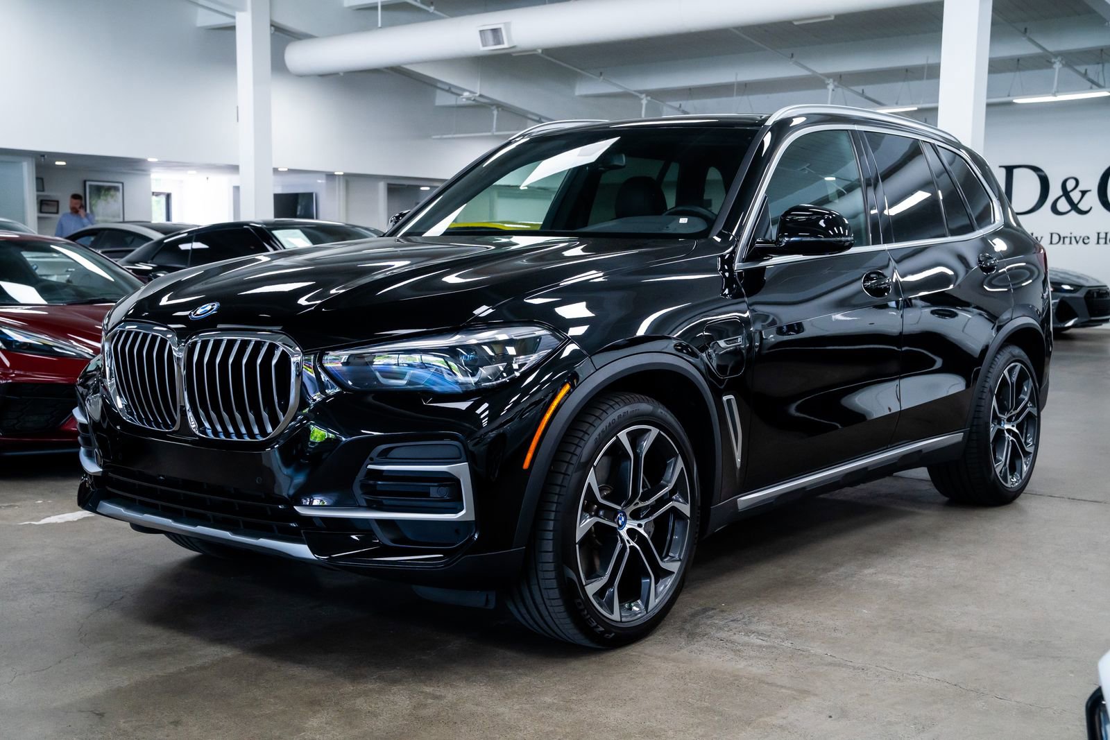 Used 2023 BMW X5 xDrive45e AWD/4WD image 3