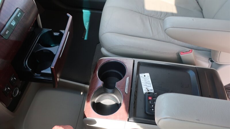 Used 2011 Toyota Sienna XLE w/ Premium Pkg FWD image 27