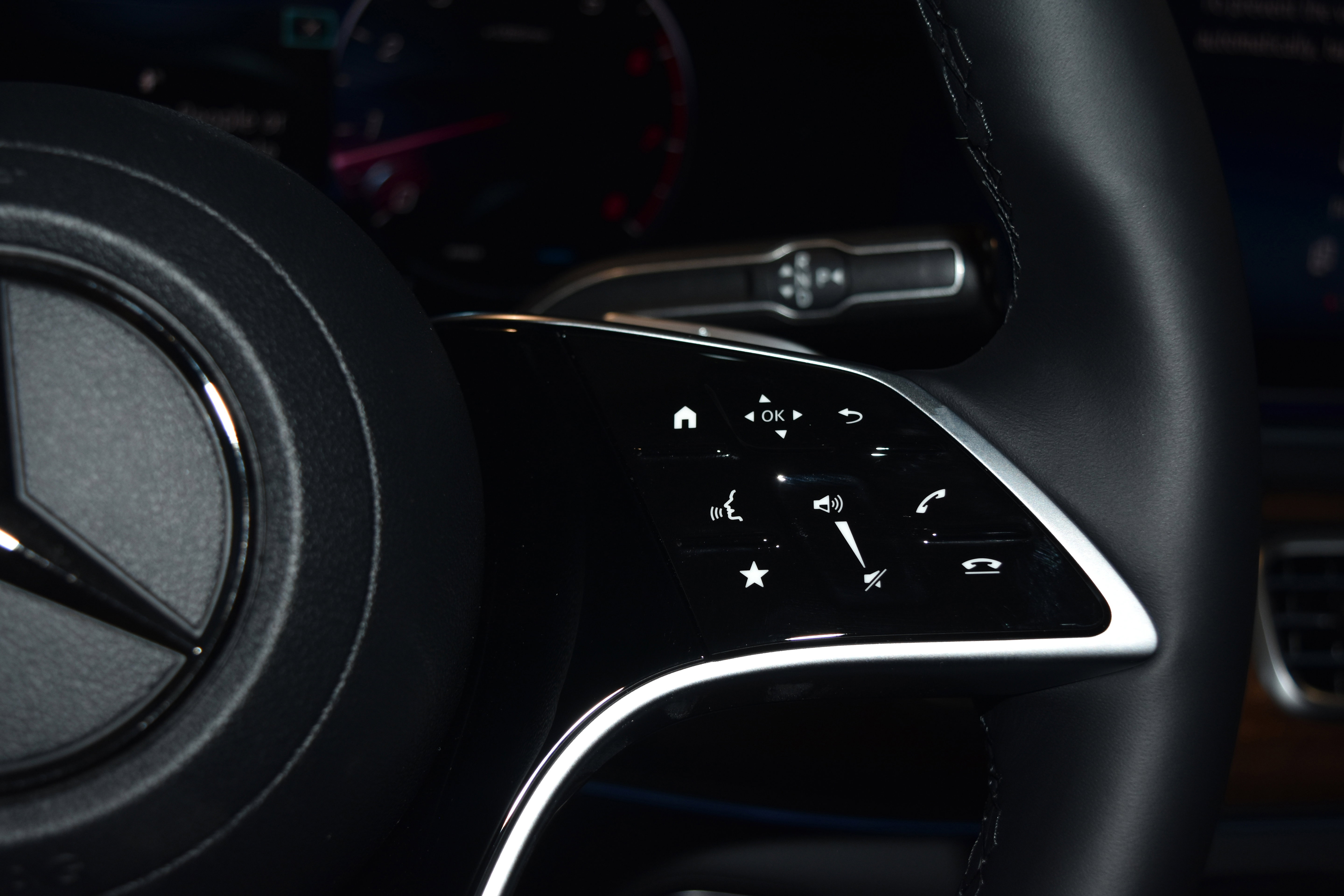 New 2026 Mercedes-Benz GLS 450 4MATIC image 9