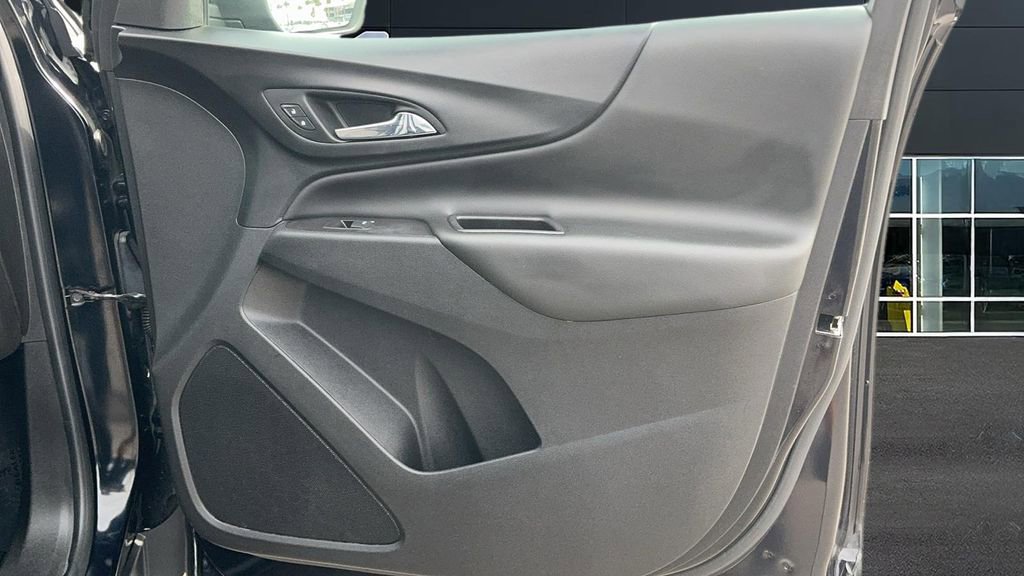 Used 2021 Chevrolet Equinox LT image 18