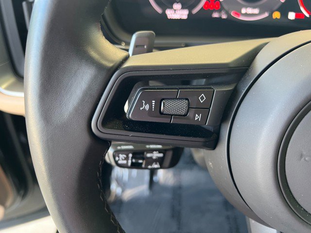 Used 2024 Porsche Cayenne Coupe image 28