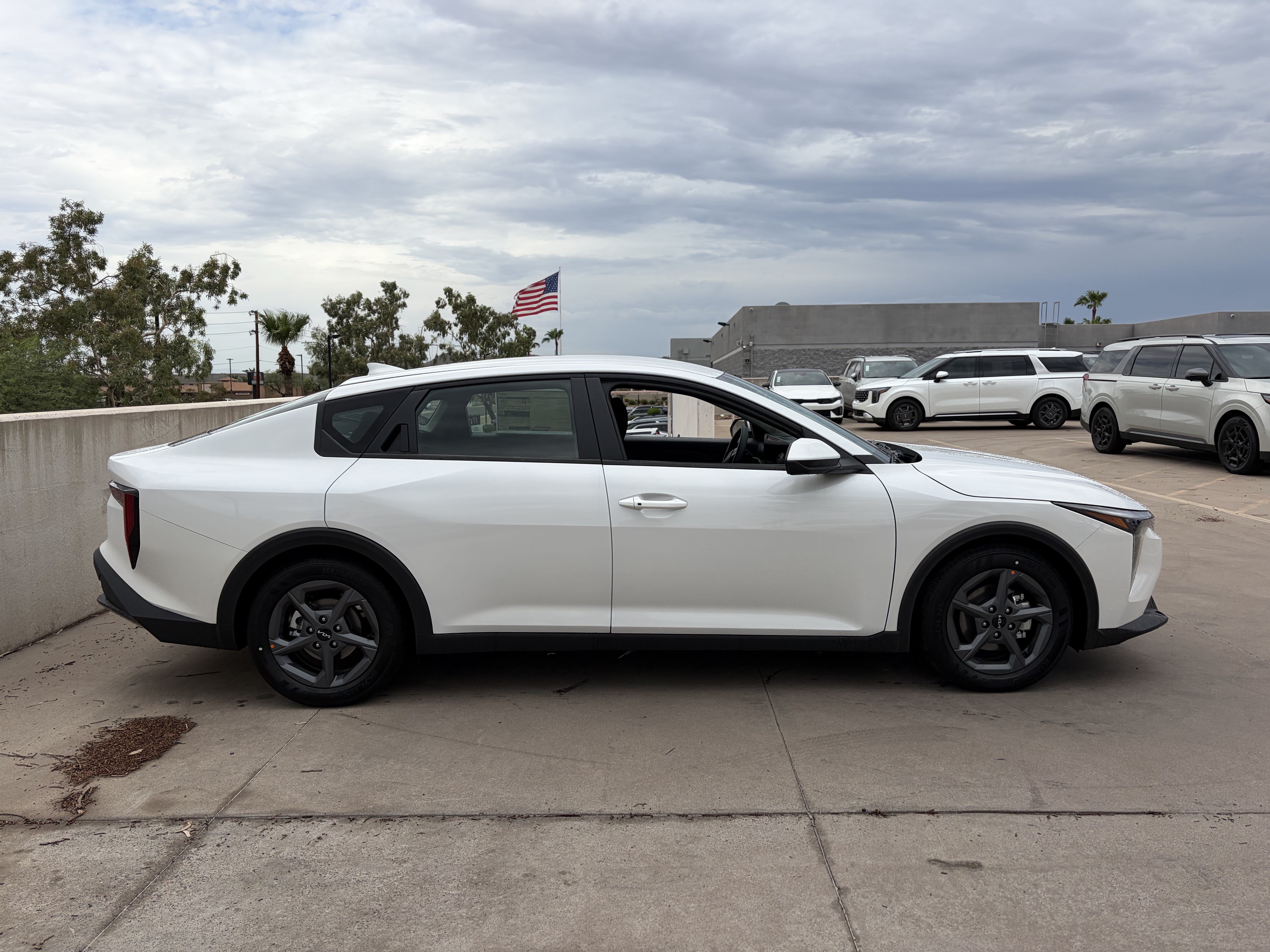 New 2026 Kia K4 FWD image 2