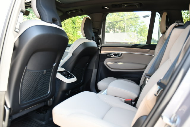 New 2026 Volvo XC90 B6 Plus w/ Protection Package Premier AWD/4WD image 17