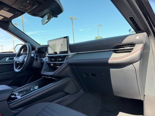 Used 2025 Ford Explorer ST-Line w/ ST-Line Street Pack AWD/4WD image 19