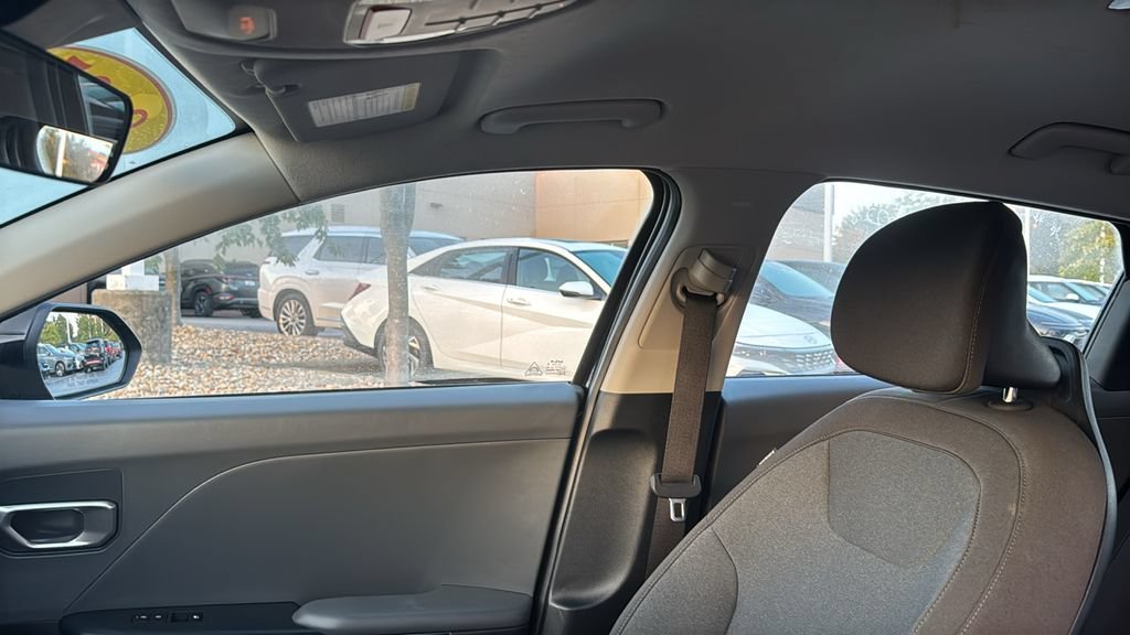 Used 2025 Kia K4 FWD image 24