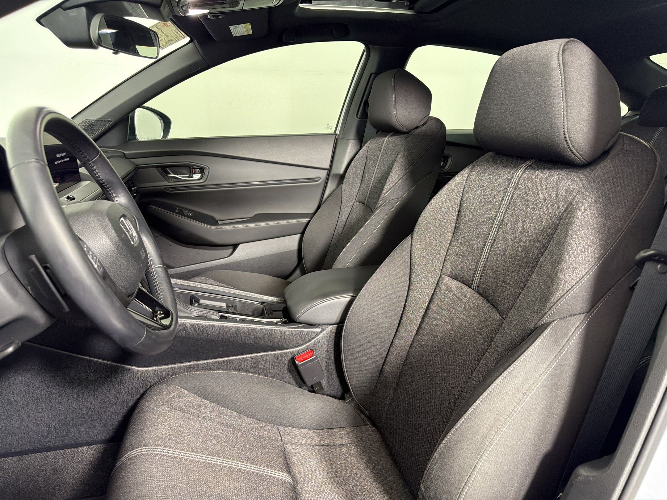 Used 2023 Honda Accord Sport image 4
