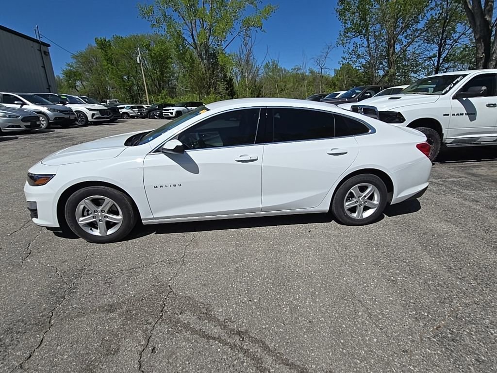 Used 2024 Chevrolet Malibu LS FWD image 3
