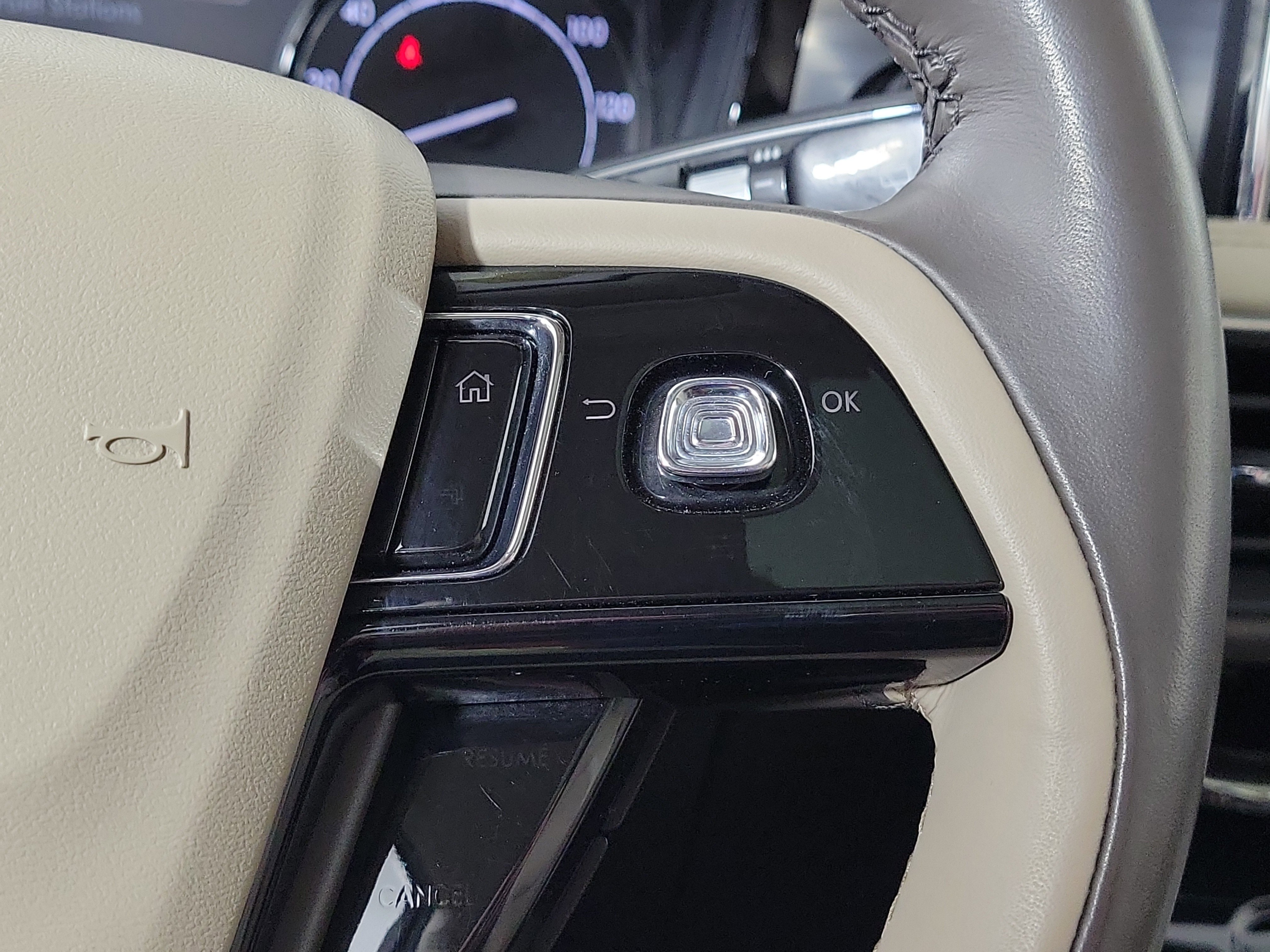 Used 2022 Lincoln Corsair AWD w/ Premium Package image 14