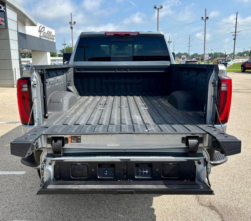 Used 2024 GMC Sierra 2500 Denali Ultimate AWD/4WD image 6