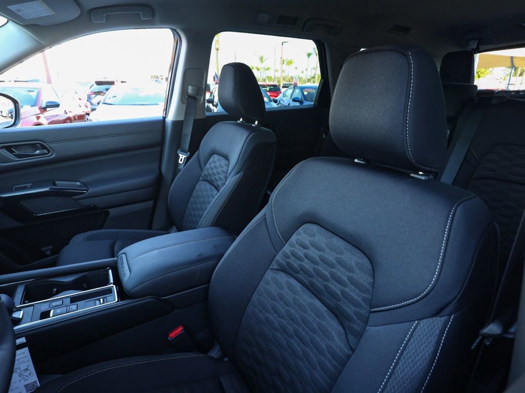 New 2026 Nissan Pathfinder SV image 15
