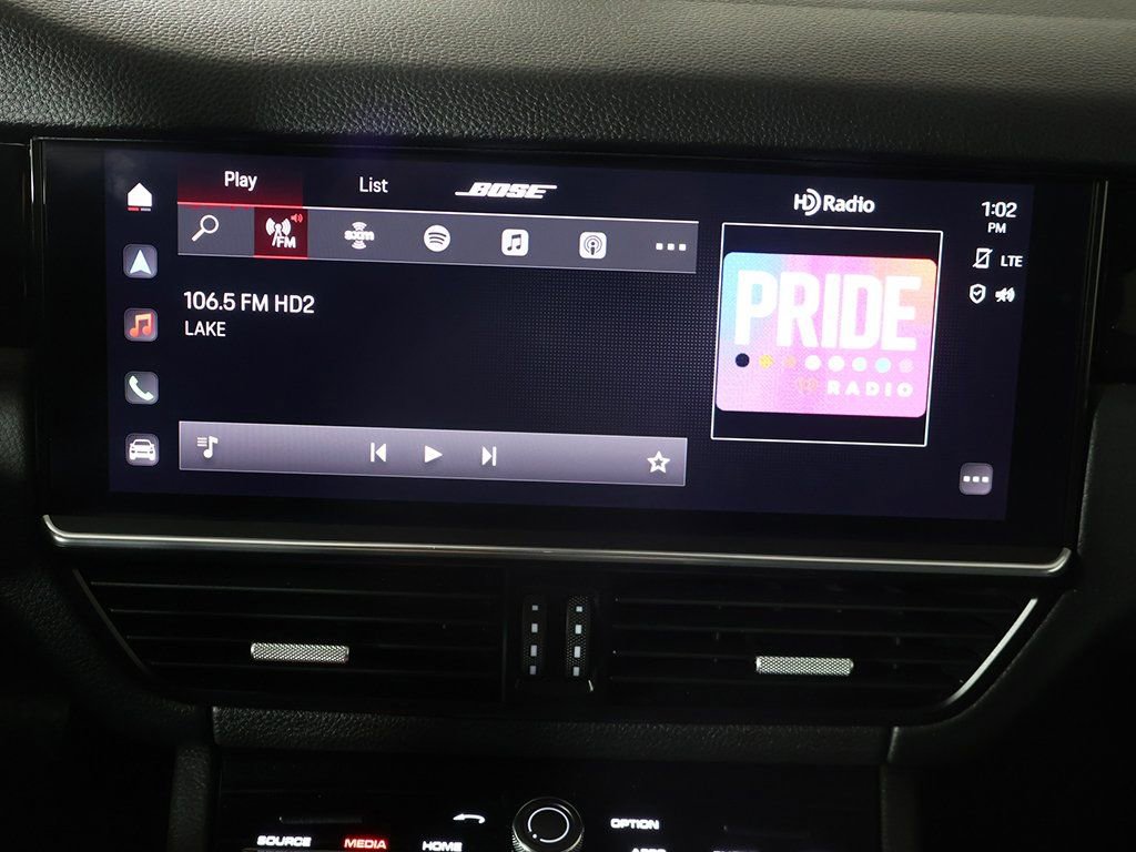 Used 2023 Porsche Cayenne Platinum Edition w/ Premium Package Plus image 47