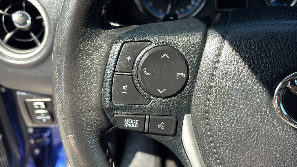 Used 2017 Toyota Corolla SE w/ Carpet Mat Package (TMS) FWD image 16