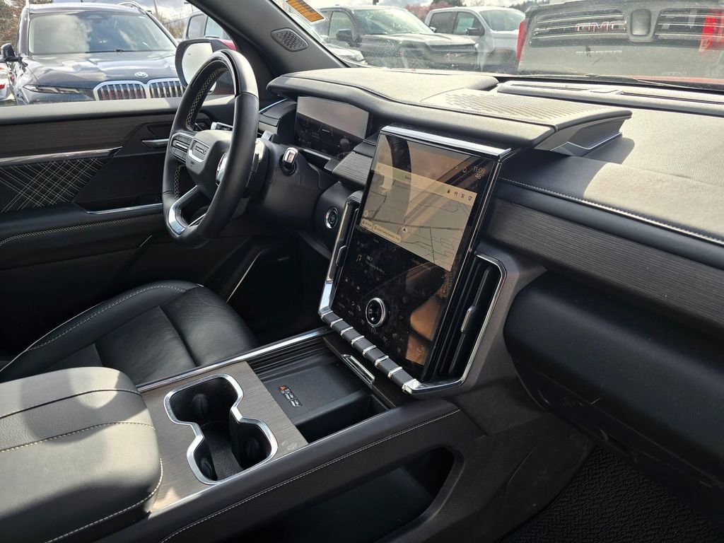 Used 2024 GMC Acadia Denali w/ Super Cruise Package image 11
