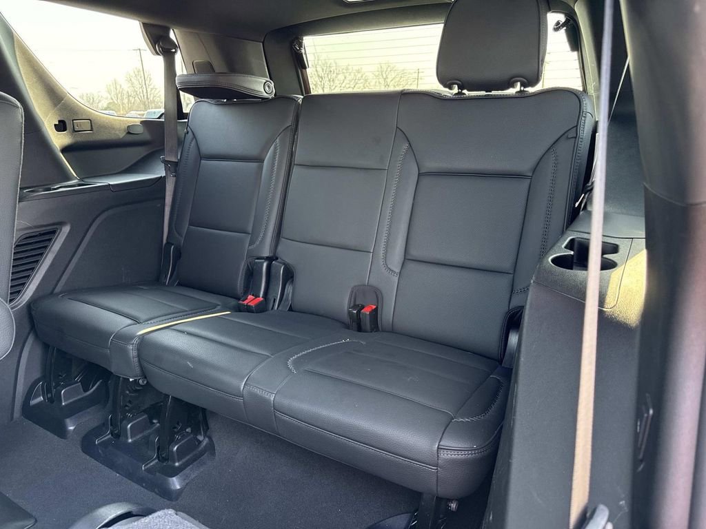 Used 2025 GMC Yukon Denali AWD/4WD image 26