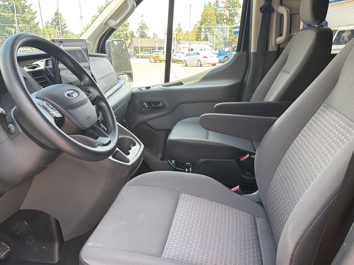 Used 2024 Ford Transit 350 XLT RWD image 8
