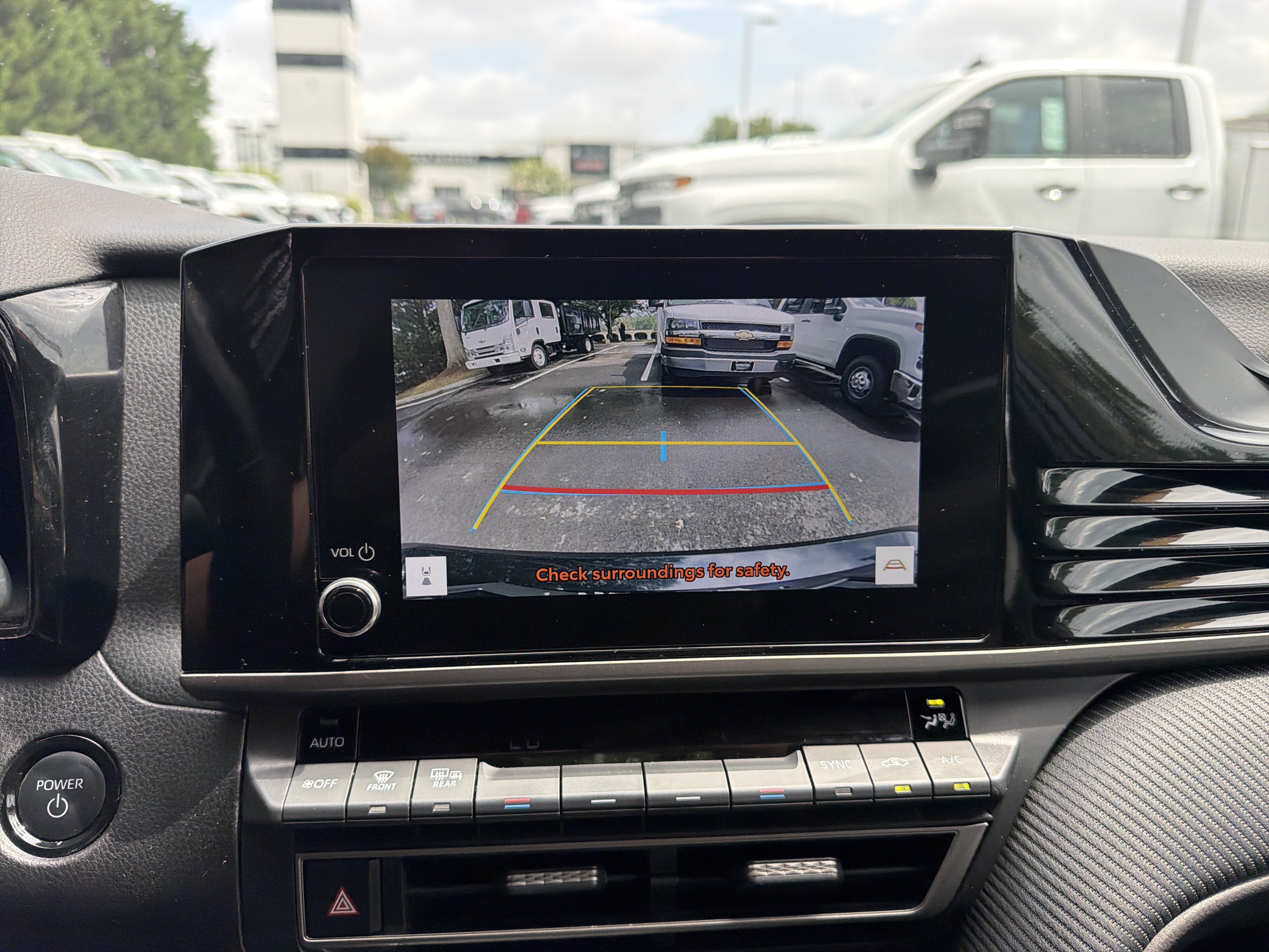 Used 2025 Toyota Camry SE FWD image 25