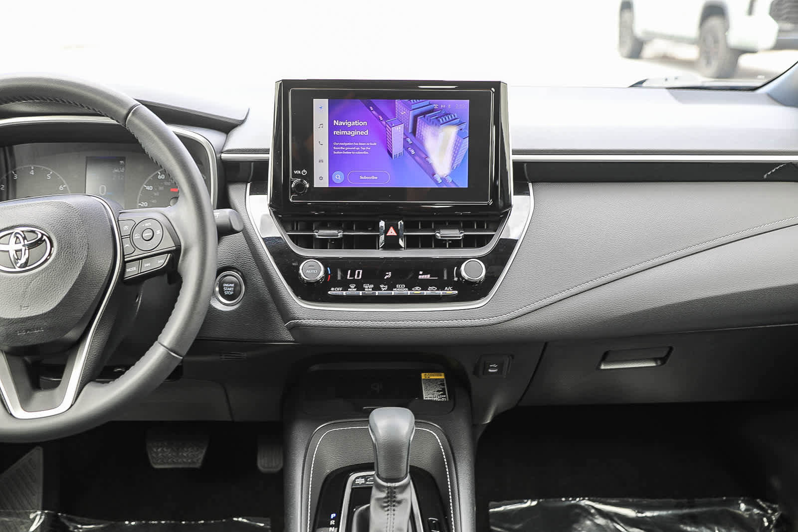 Certified 2025 Toyota Corolla SE w/ SE Package FWD image 13